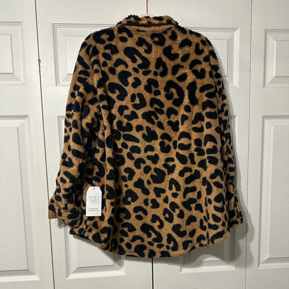 Time and Tru Brown Leopard Teddy Jacket - Picture 3 of 4